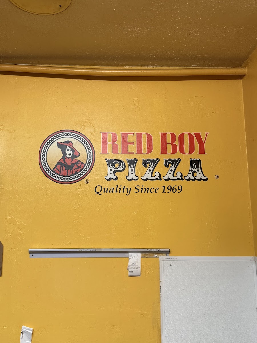 Red Boy Pizza Photos 2